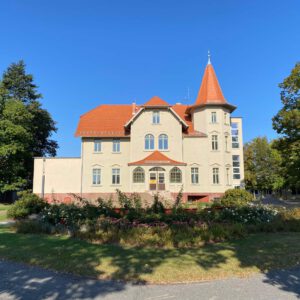 Day Retreat Pressel